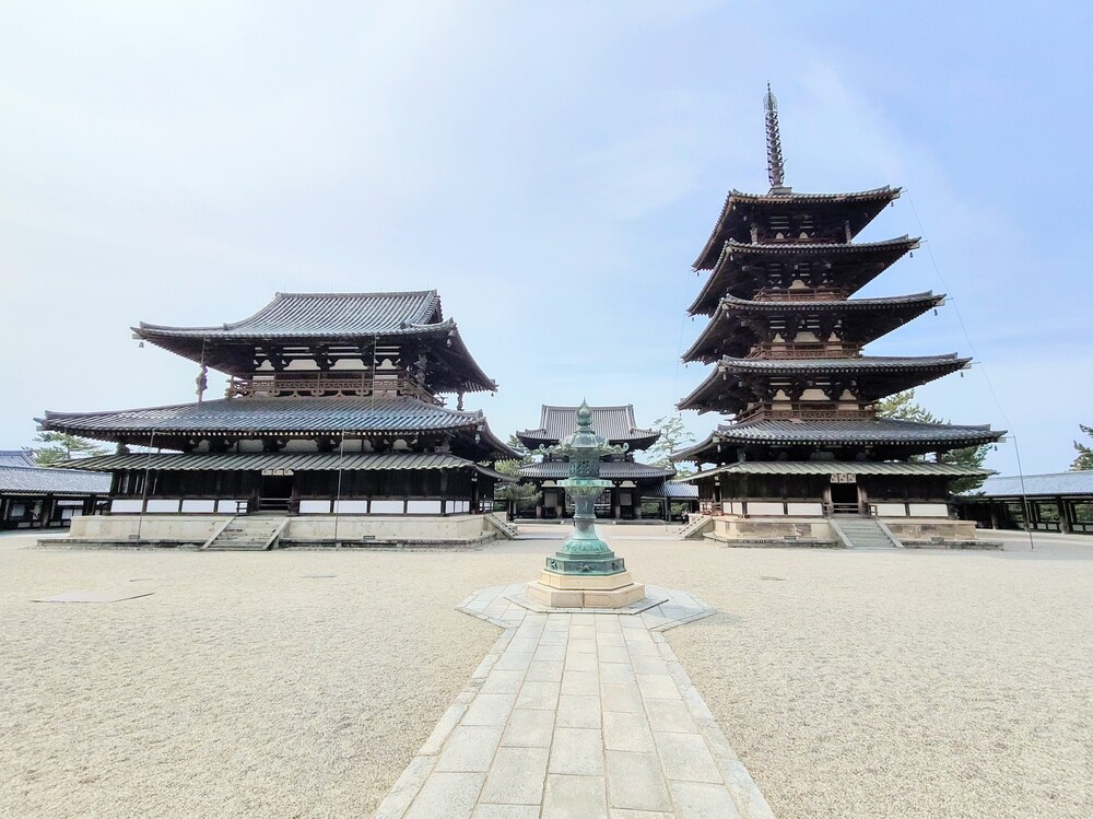 法隆寺金堂と五重塔