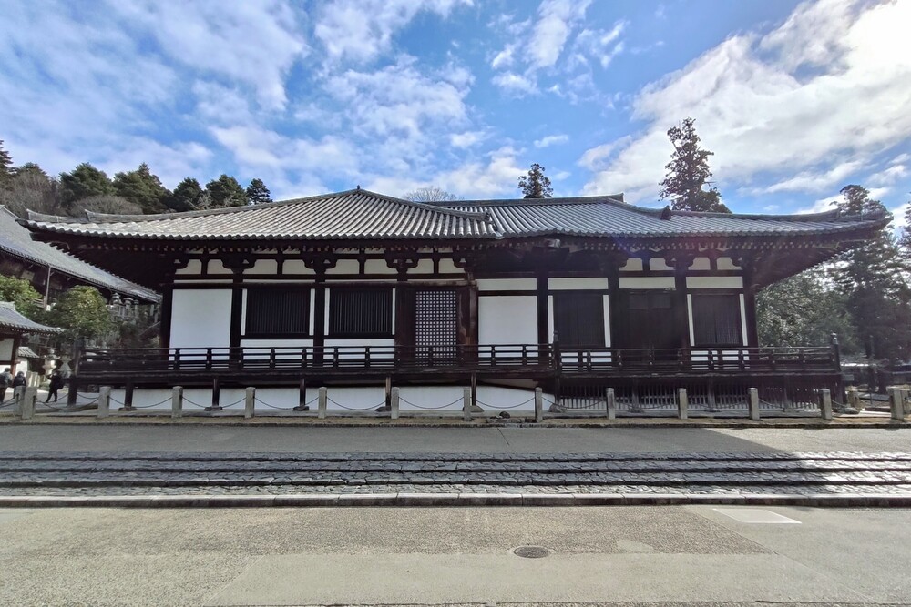東大寺法華堂
